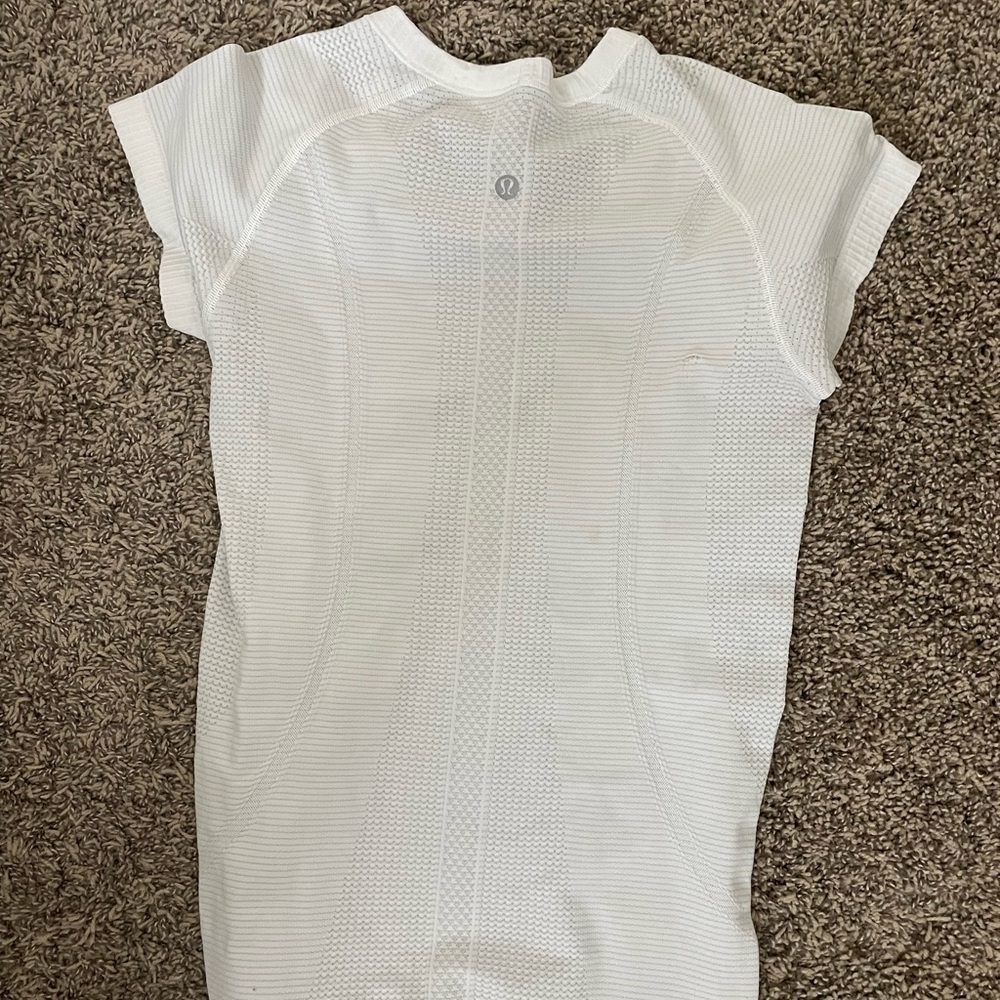 white lulu lemon top
